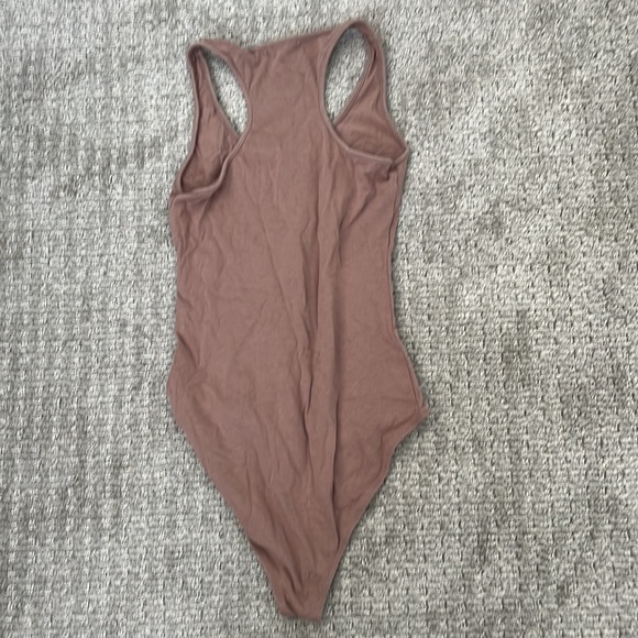Hearts & hips taupe bodysuit - Picture 3 of 5